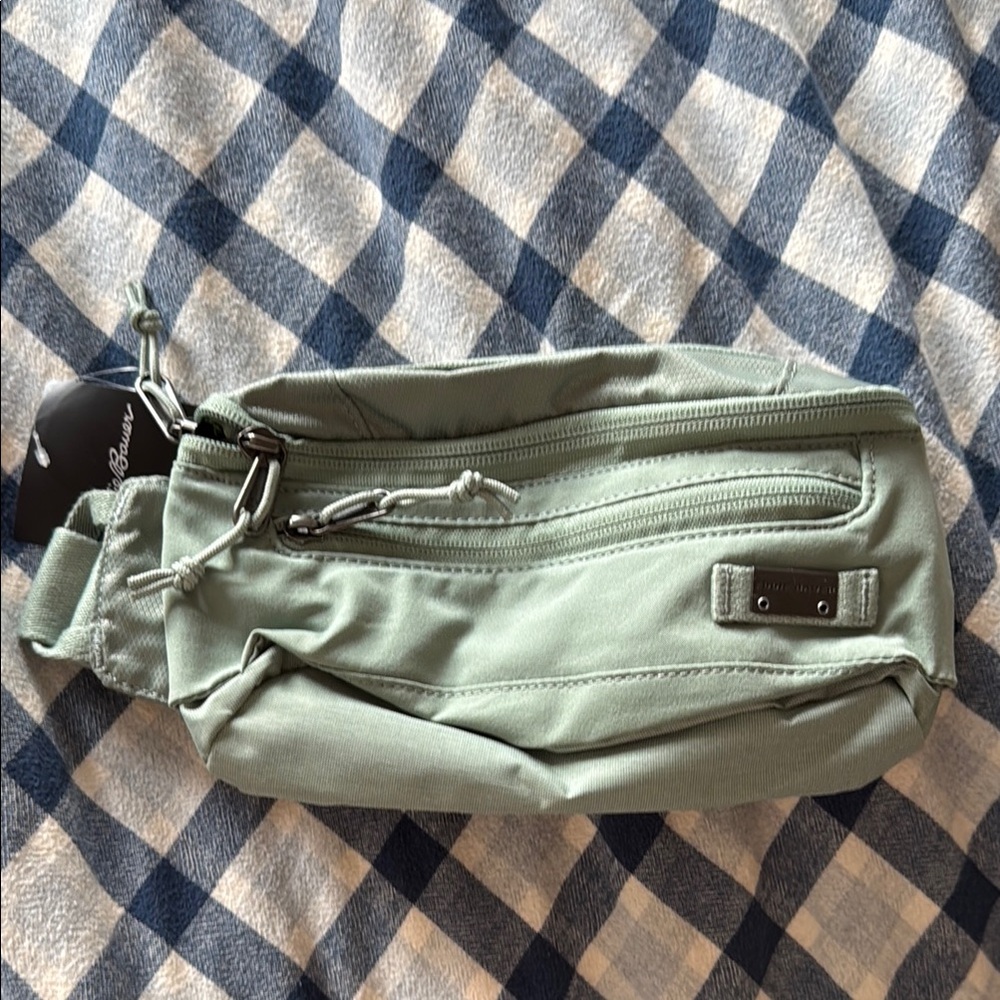 Sleek Green Waist Bag